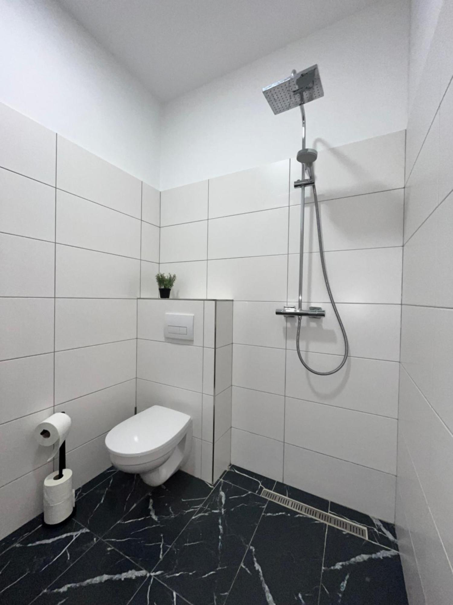 10d 55qm Wi-fi Free Parking Calm Back House *