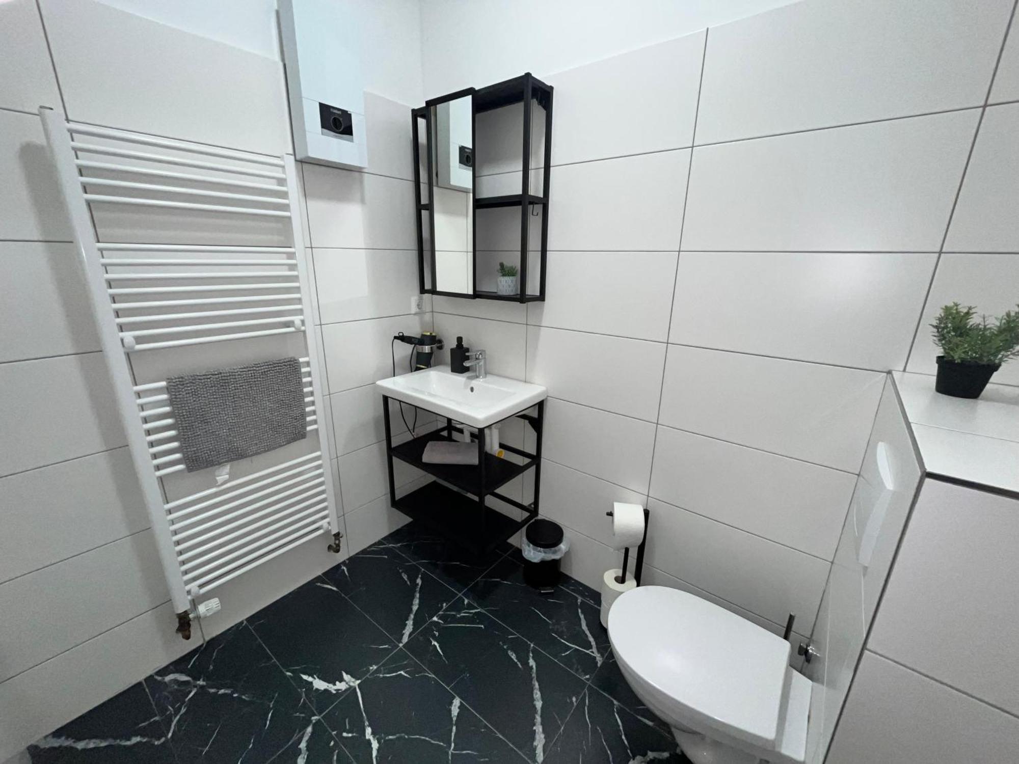 10d 55qm Wi-fi Free Parking Calm Back House Apartment *