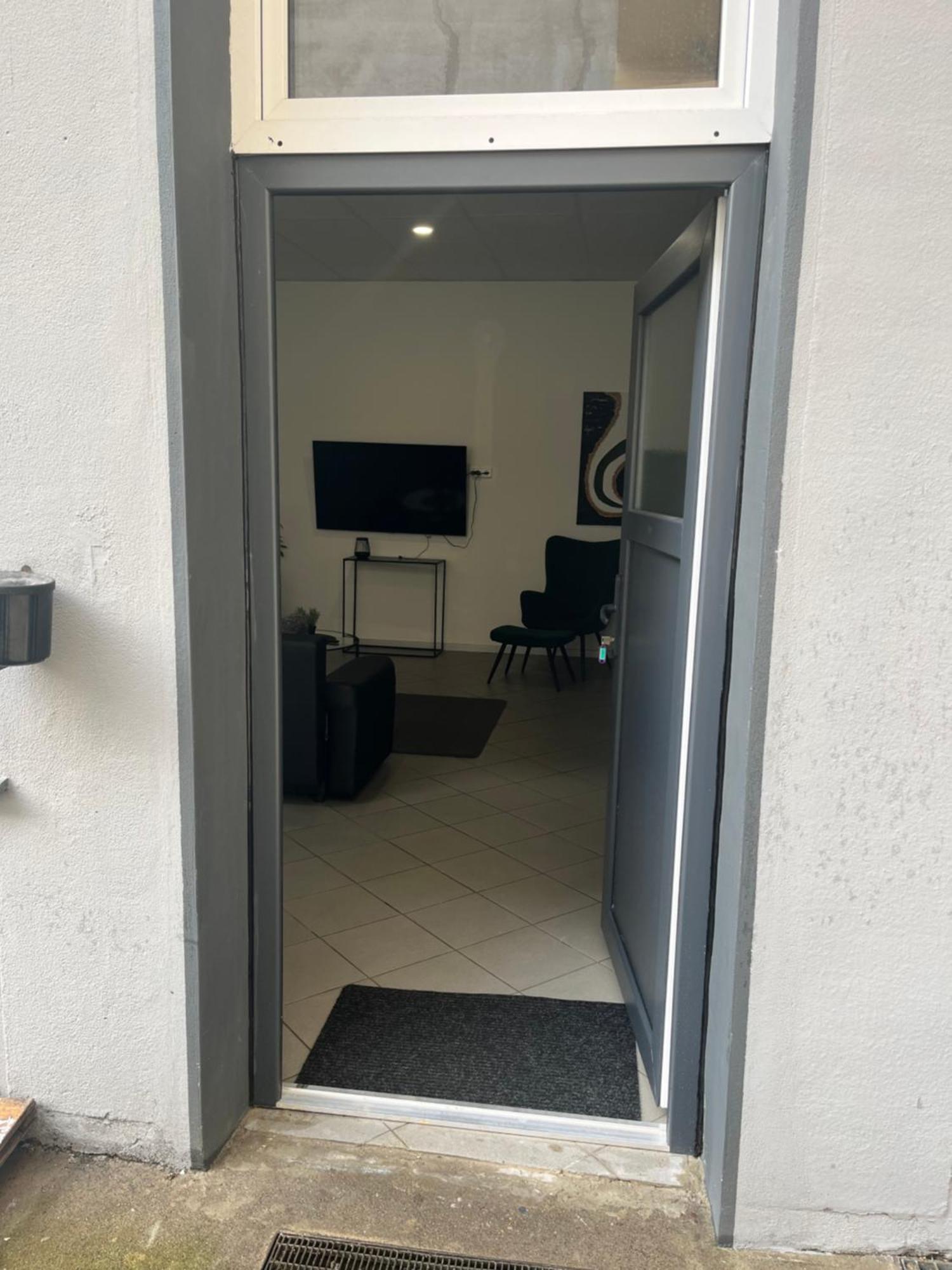 10d 55qm Wi-fi Free Parking Calm Back House *